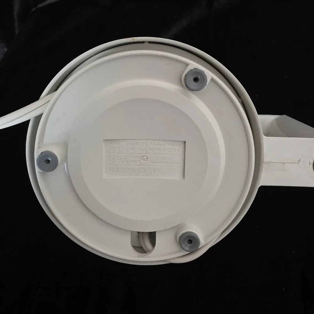 Braun Citromatic Electric Citrus Juicer White Type 4173 Mid Century Modern Style